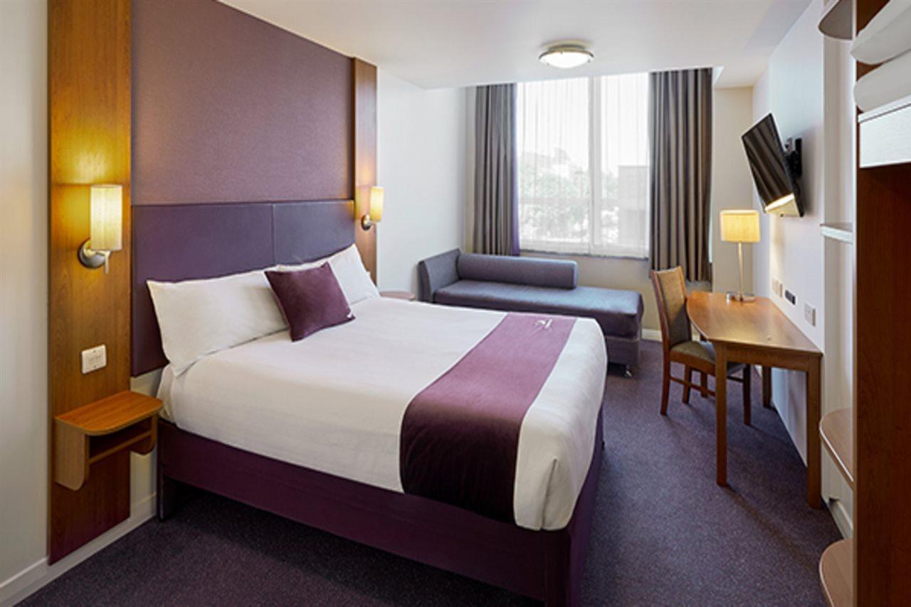 Premier Inn London Hampstead Exteriér fotografie